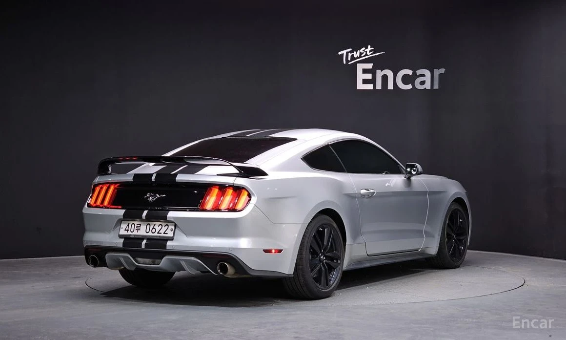 Ford Mustang 2.3* ECO* BOOST* GT* PACK* КОЖА* LANE* ASSIST* , снимка 2 - Автомобили и джипове - 54255878