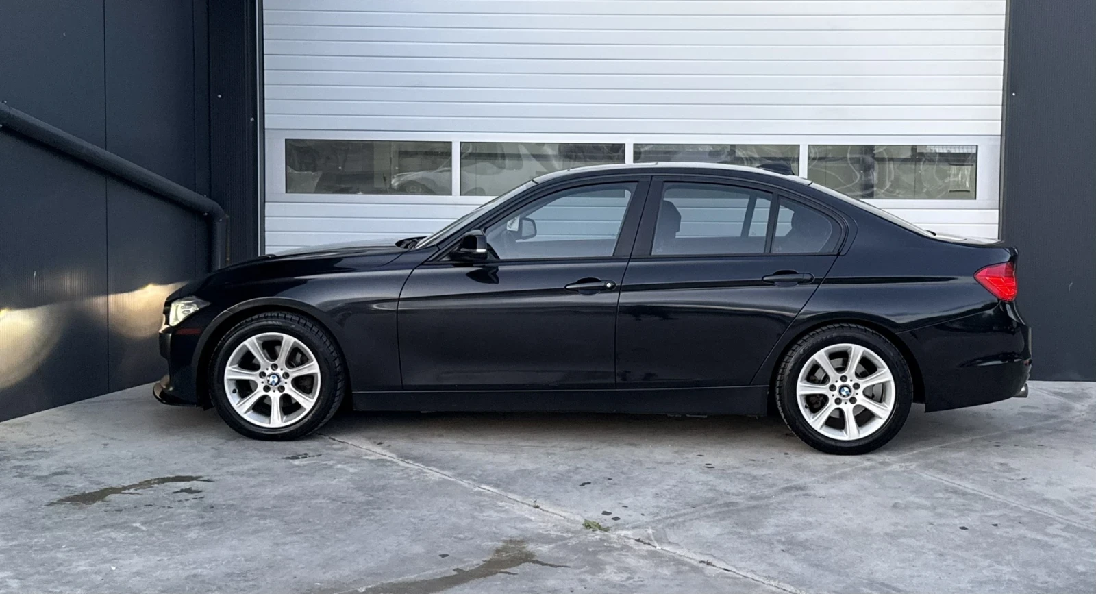 BMW 320 2.0i, снимка 3 - Автомобили и джипове - 54318365