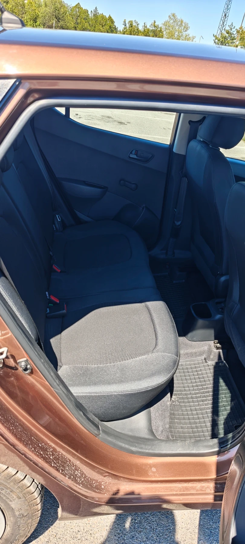 Hyundai I10, снимка 11 - Автомобили и джипове - 54318747