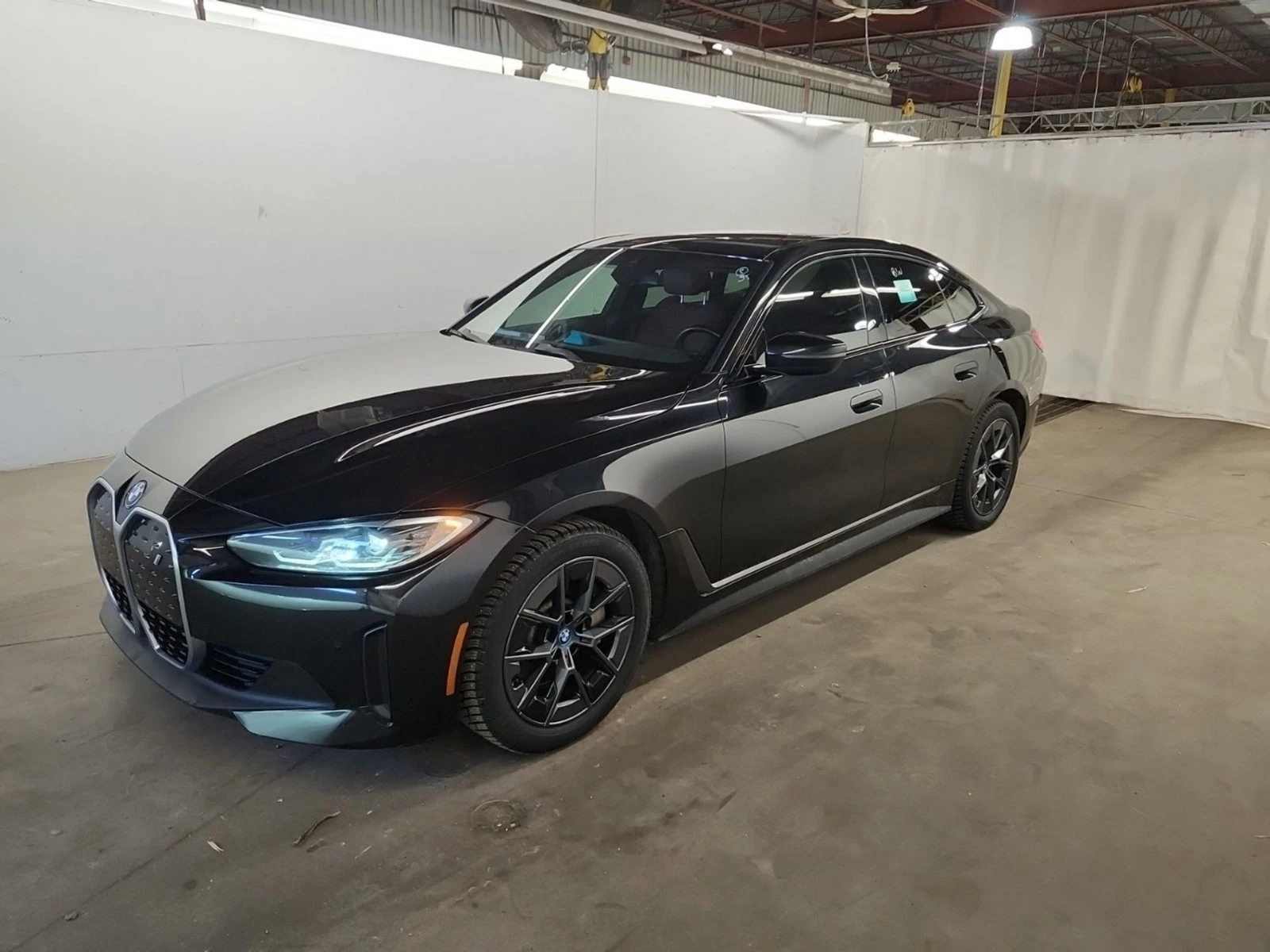 BMW i4 EDRIVE35 * АвтоКредит* (ЦЕНА ДО БГ), снимка 2 - Автомобили и джипове - 54525872