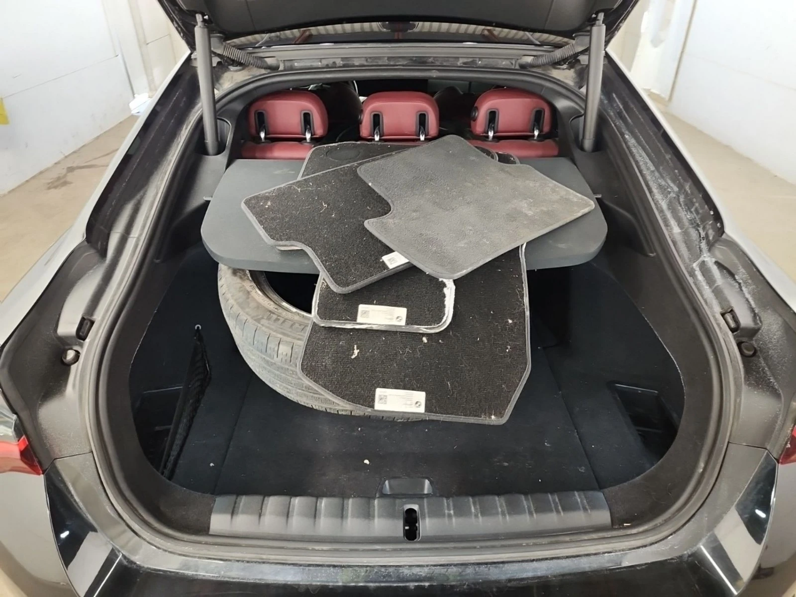 BMW i4 EDRIVE35 * АвтоКредит* (ЦЕНА ДО БГ), снимка 8 - Автомобили и джипове - 54525872
