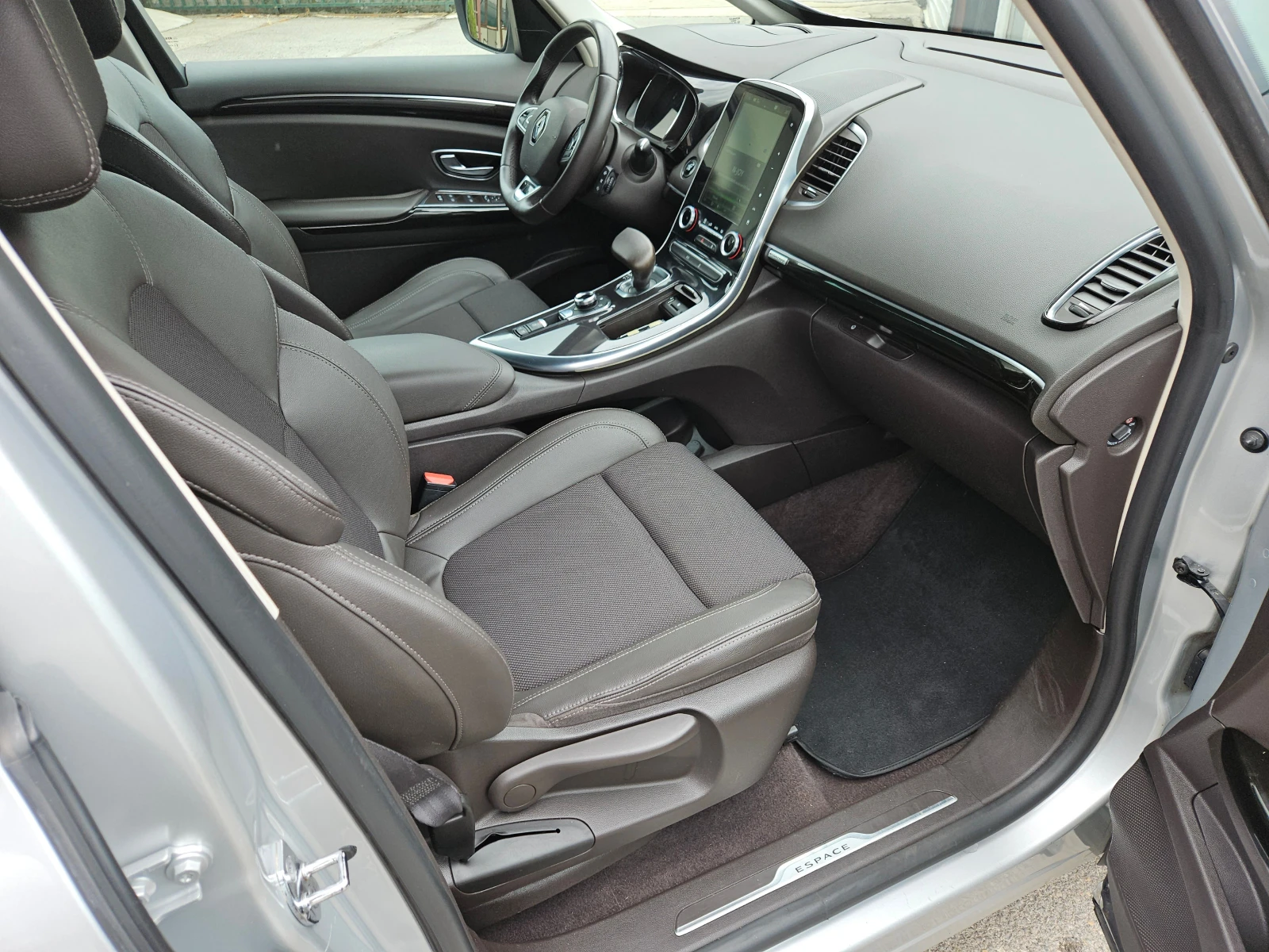 Renault Espace INITIALE/1.6DCI/4 CONTROL/7м/LED/NAVI/МАСАЖ/БЛУТУТ, снимка 15 - Автомобили и джипове - 54651593