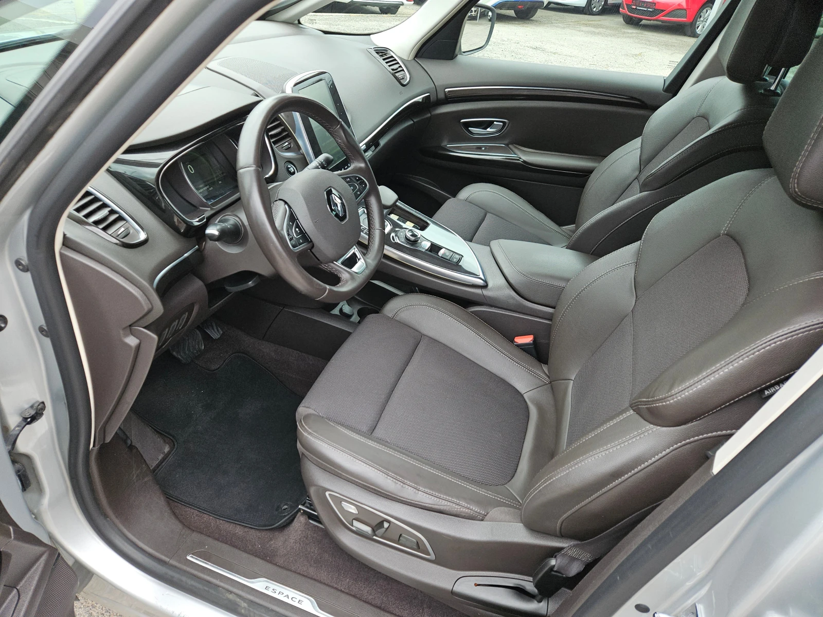 Renault Espace INITIALE/1.6DCI/4 CONTROL/7м/LED/NAVI/МАСАЖ/БЛУТУТ, снимка 9 - Автомобили и джипове - 54651593