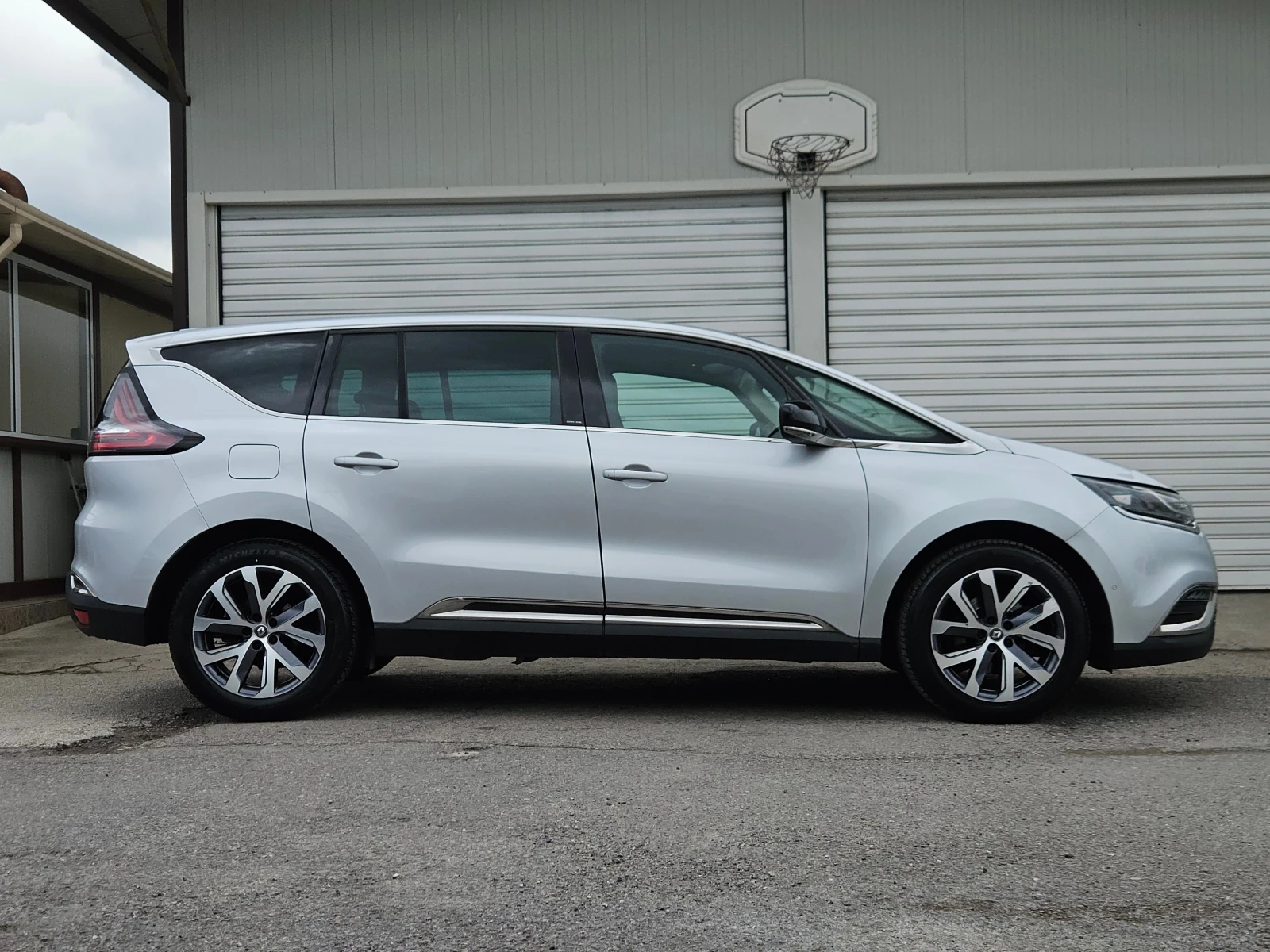 Renault Espace INITIALE/1.6DCI/4 CONTROL/7м/LED/NAVI/МАСАЖ/БЛУТУТ, снимка 2 - Автомобили и джипове - 54651593