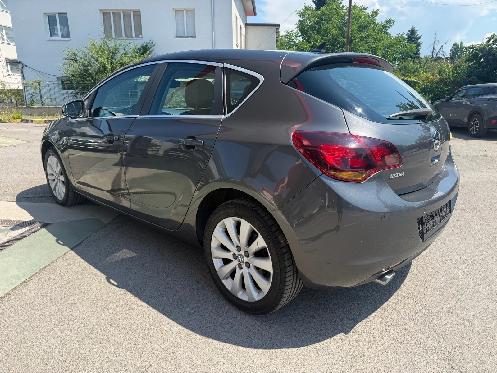 Opel Astra 1.4t/Автомат/Фулл/Лизинг, снимка 4 - Автомобили и джипове - 54995609