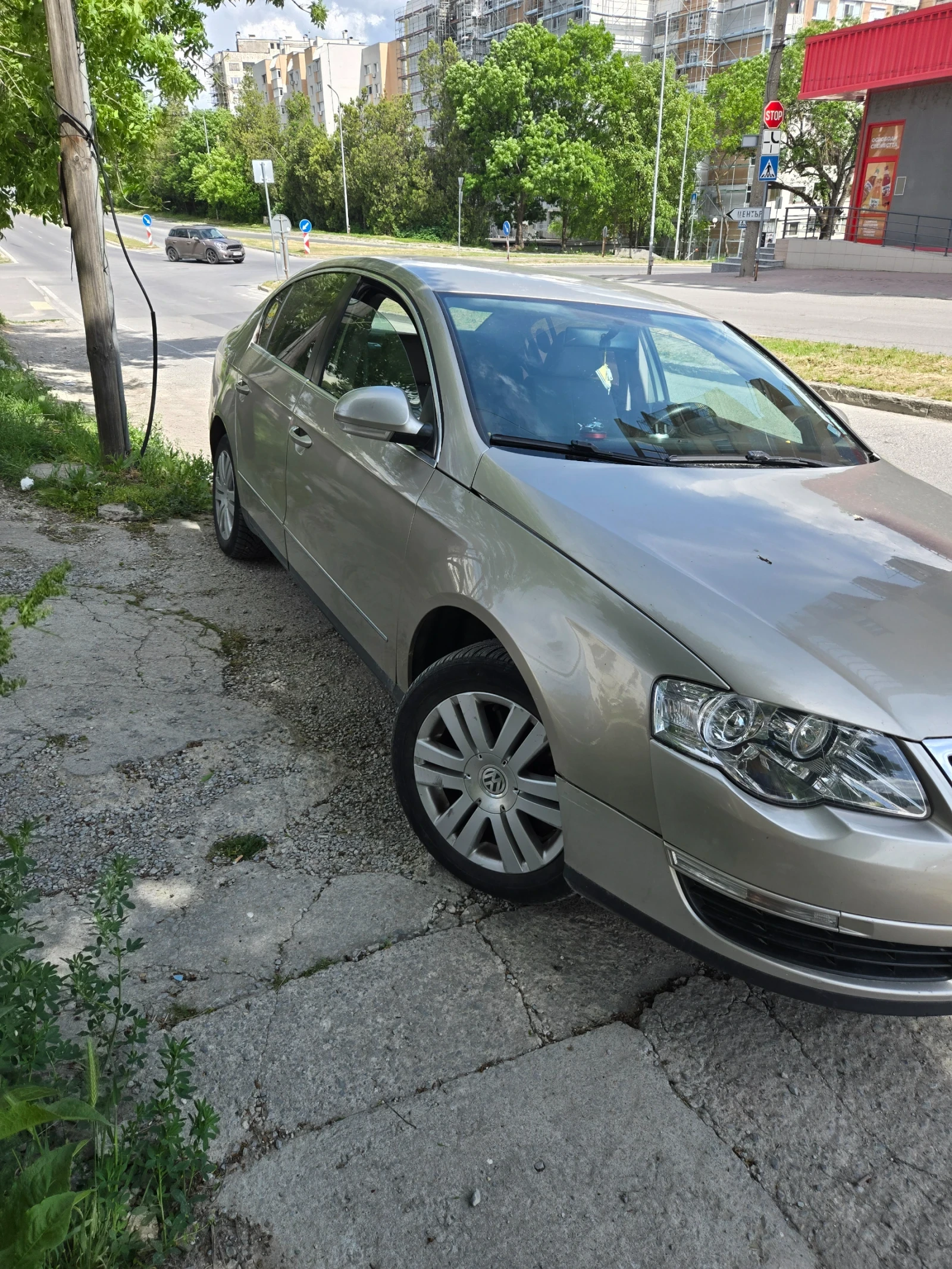VW Passat, снимка 2 - Автомобили и джипове - 55054626