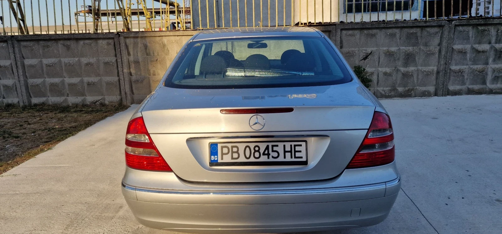 Mercedes-Benz E 200, снимка 2 - Автомобили и джипове - 55104834