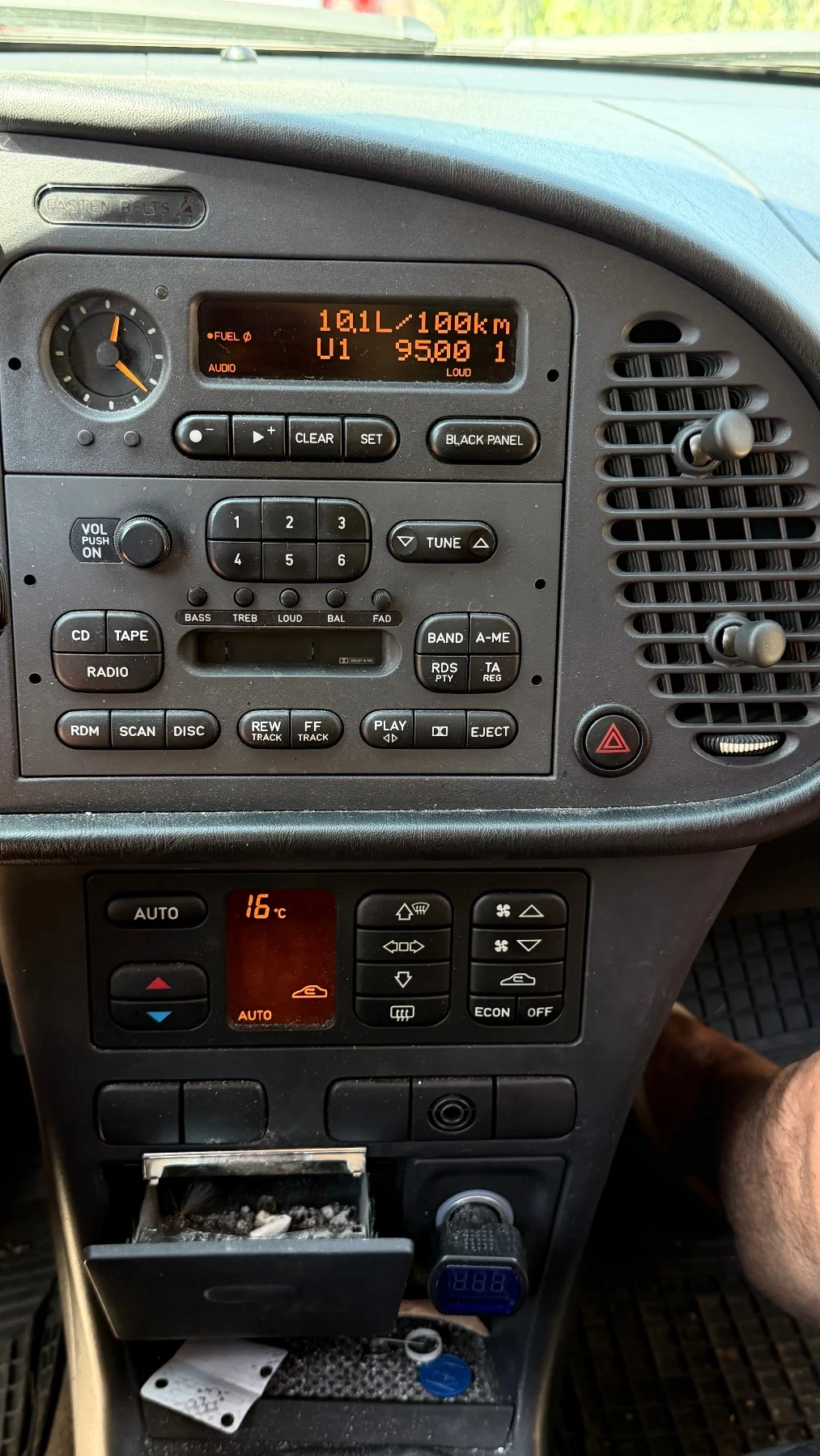 Saab 900 Saab 900 NG 2.0i 16V | 141 к.с. | 1996 г. | , снимка 4 - Автомобили и джипове - 55421533