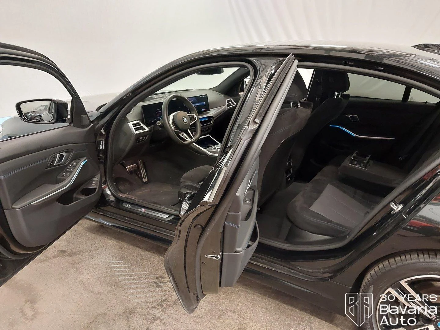 BMW 320 i xDrive Sportautomatic, снимка 5 - Автомобили и джипове - 56235564