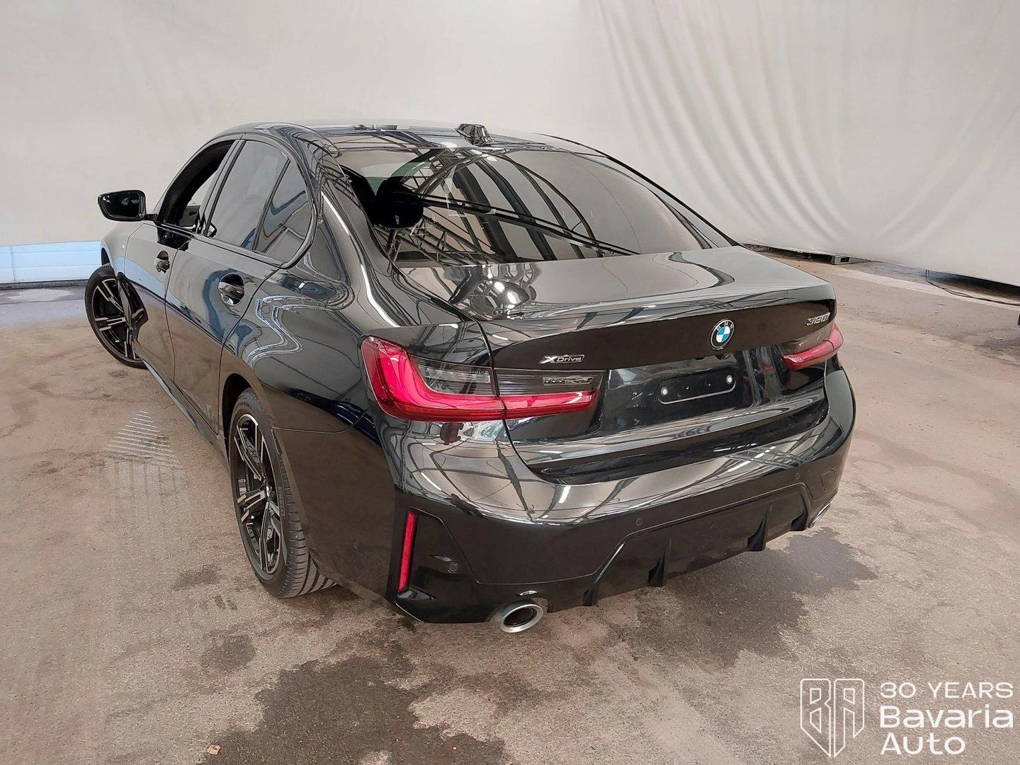 BMW 320 i xDrive Sportautomatic, снимка 2 - Автомобили и джипове - 56235564