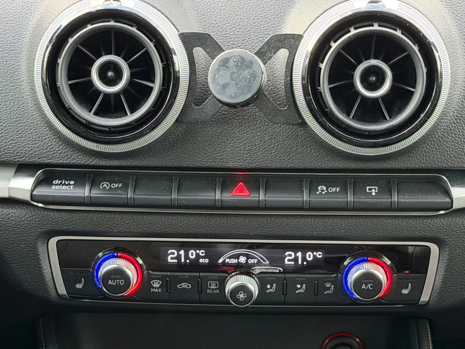 Audi A3 Sportback* 3xS line* 1.6 TDI * Automatic | Mobile.bg � ����������� 11