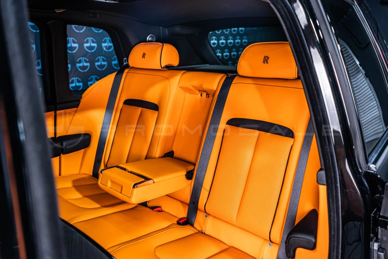 Rolls-Royce Cullinan Mandarin Interior, снимка 16 - Автомобили и джипове - 47758322