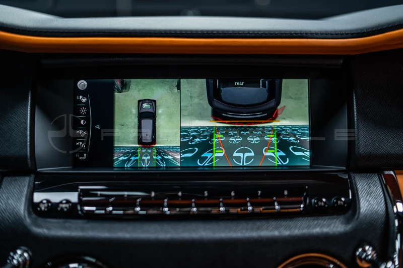 Rolls-Royce Cullinan Mandarin Interior, снимка 17 - Автомобили и джипове - 47758322