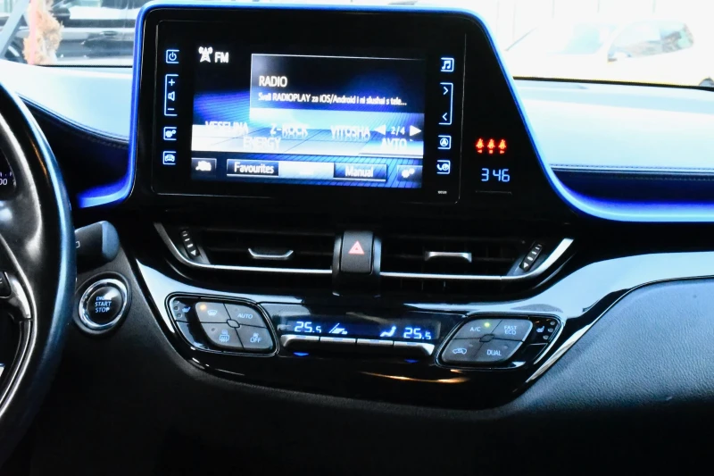 Toyota C-HR, снимка 12 - Автомобили и джипове - 52912694