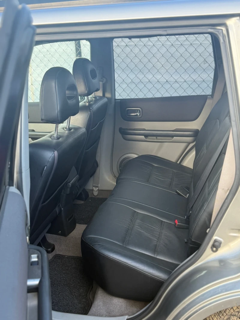 Nissan X-trail 2.5, снимка 8 - Автомобили и джипове - 52913087