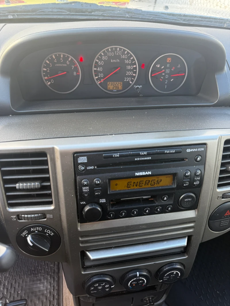 Nissan X-trail 2.5, снимка 7 - Автомобили и джипове - 52913087