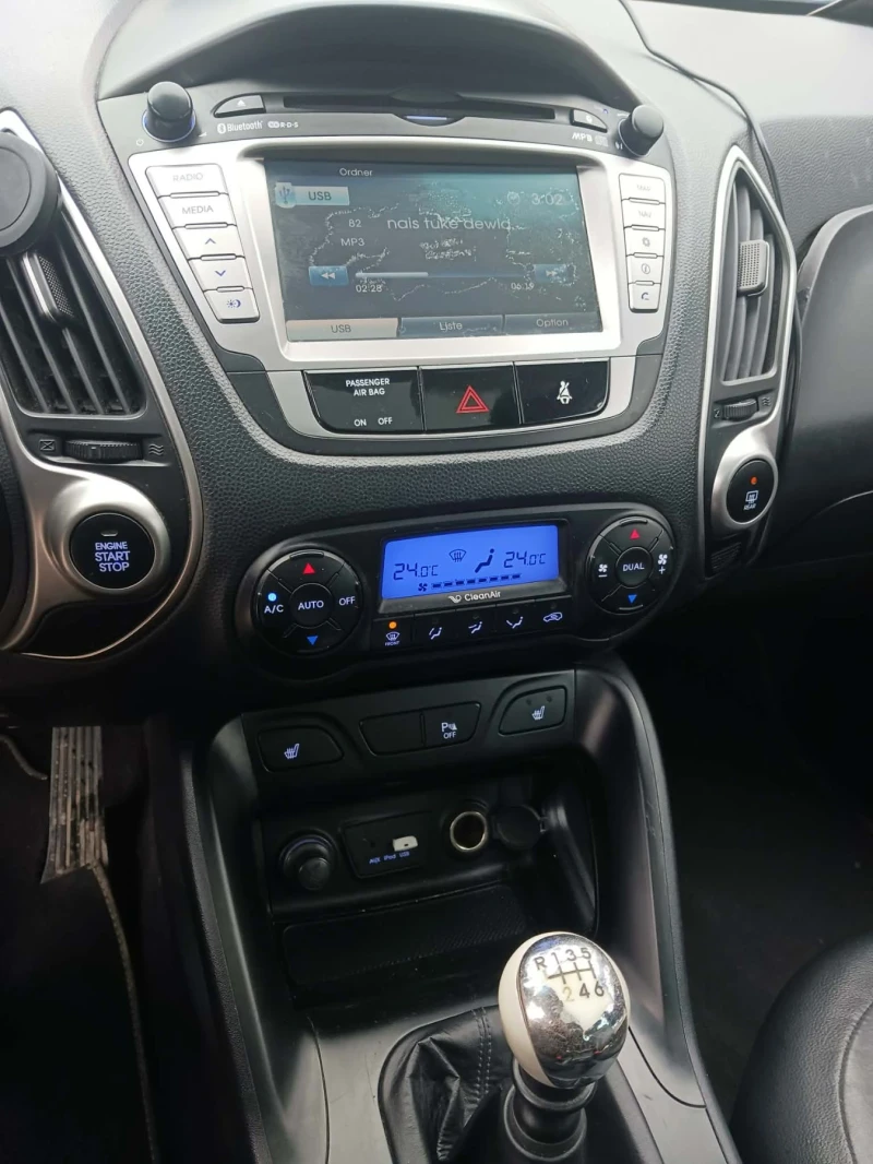 Hyundai IX35, снимка 8 - Автомобили и джипове - 52974586