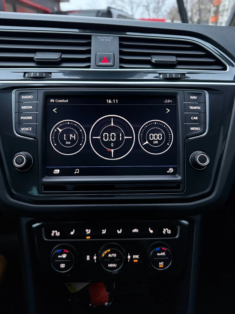 VW Tiguan R-LINE | 4MOTION | PANO | ТОП ЦЕНА | РЕАЛЕН, снимка 15 - Автомобили и джипове - 53181415