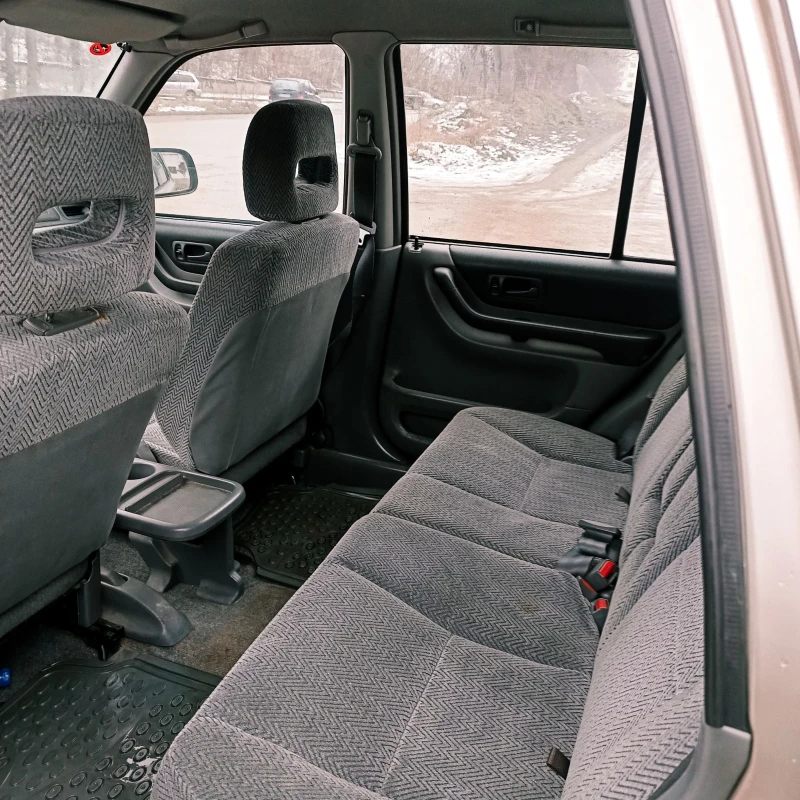 Honda Cr-v 2.0, снимка 6 - Автомобили и джипове - 53211088