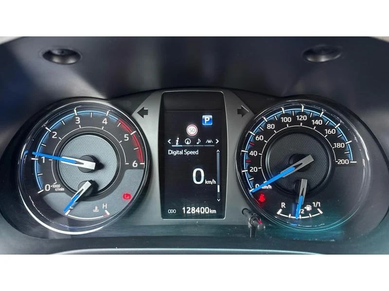 Toyota Hilux INVINCIBLE JBL 2.8D, снимка 14 - Автомобили и джипове - 53957032