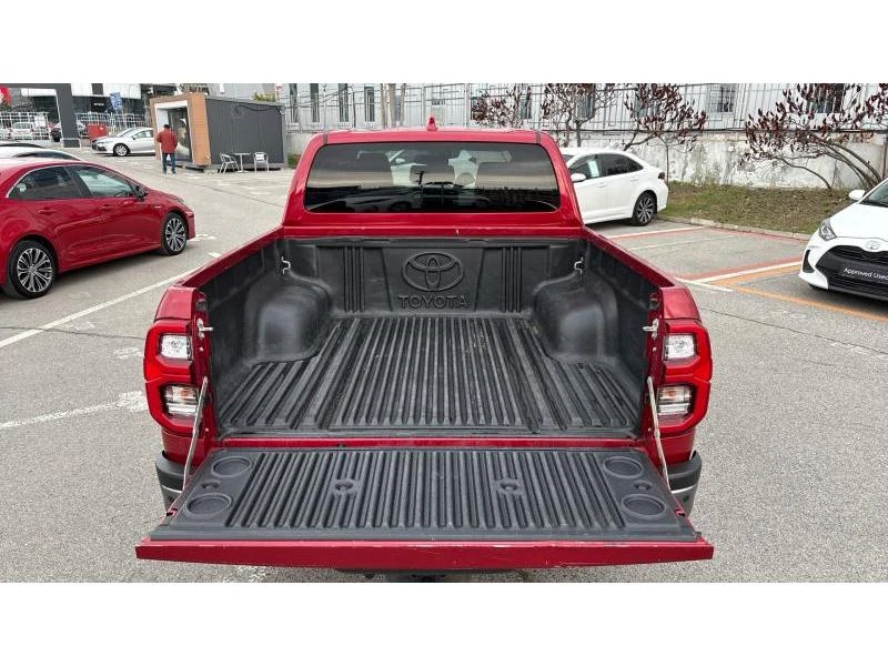 Toyota Hilux INVINCIBLE JBL 2.8D, снимка 10 - Автомобили и джипове - 53957032