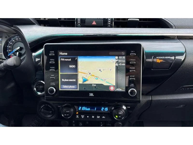 Toyota Hilux INVINCIBLE JBL 2.8D, снимка 15 - Автомобили и джипове - 53957032