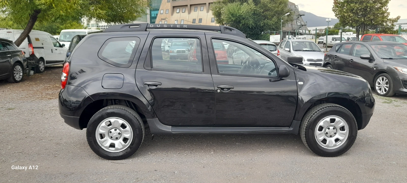 Dacia Duster 1.6i NAVI 4×4 105кс - изображение 6