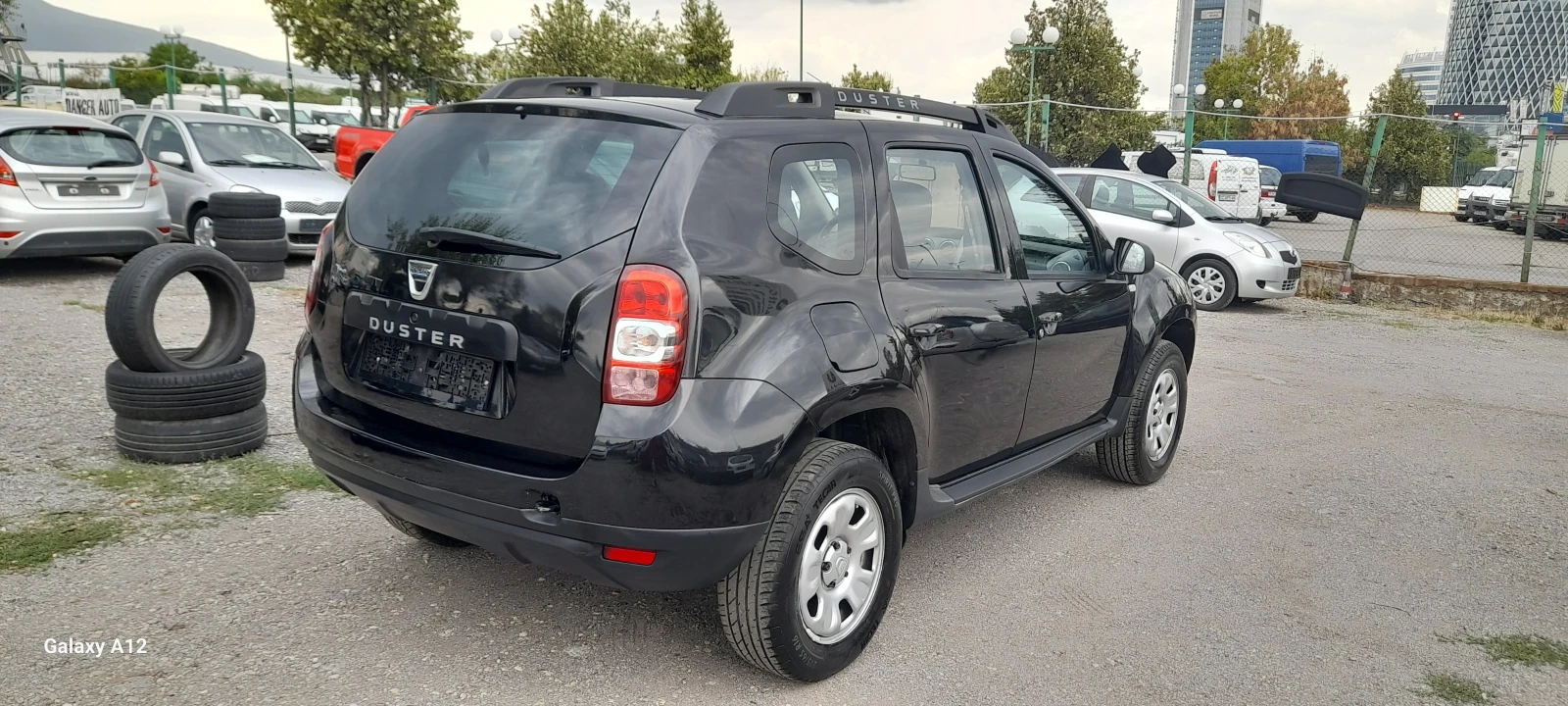 Dacia Duster 1.6i NAVI 4×4 105кс - изображение 2