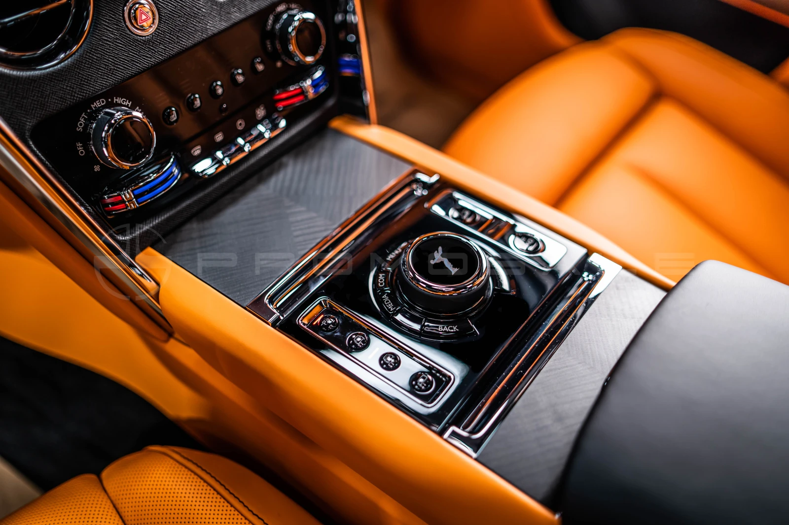 Rolls-Royce Cullinan Mandarin Interior - изображение 9