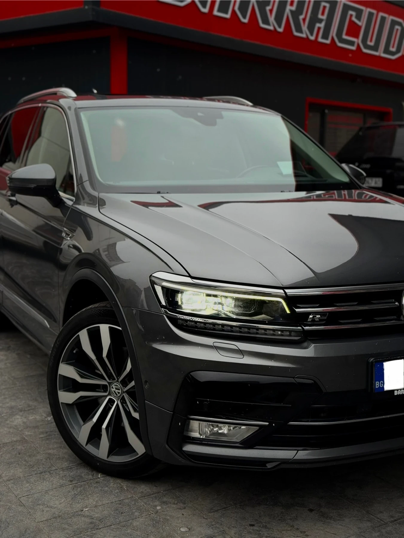 VW Tiguan R-LINE | 4MOTION | PANO | ТОП ЦЕНА | РЕАЛЕН - изображение 2
