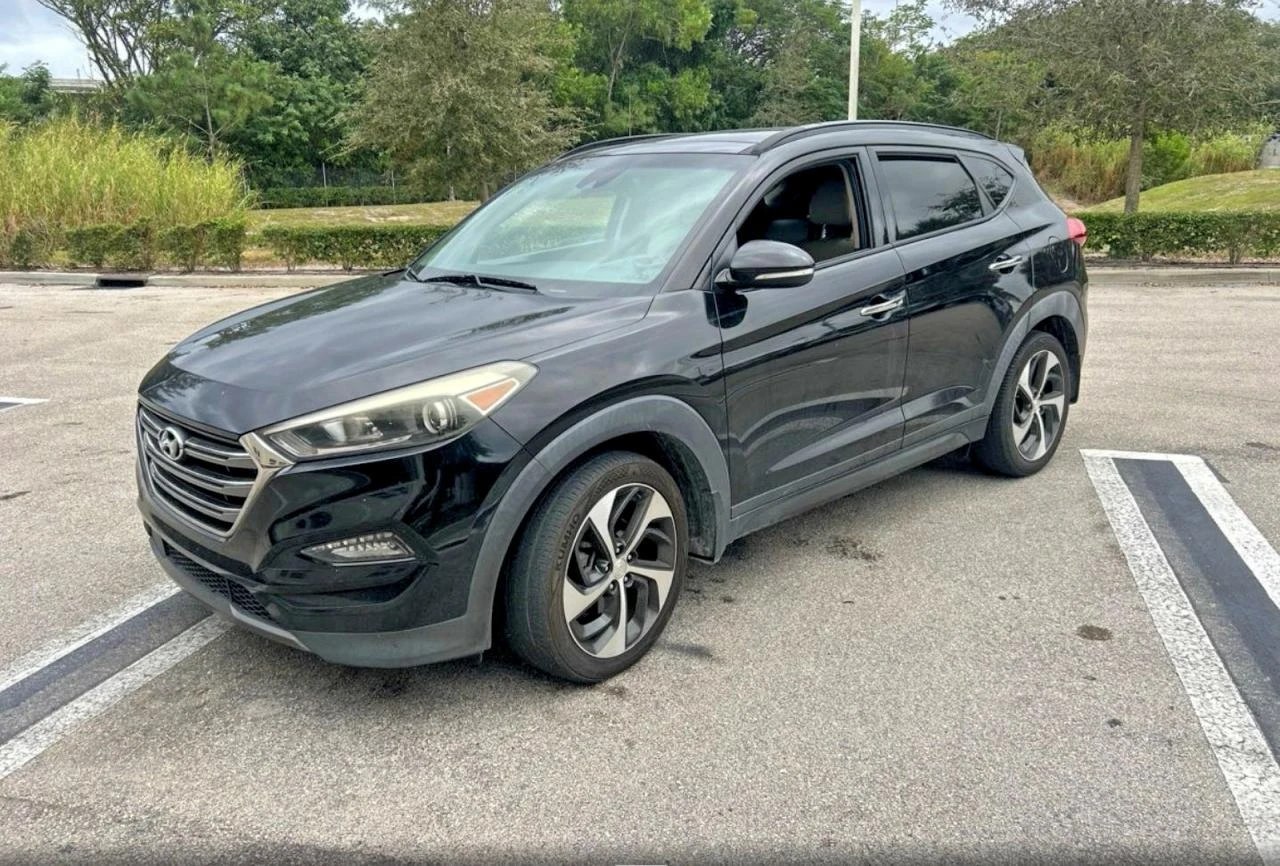 Hyundai Tucson * Limited* Кожа* Пано* Камера* Без щети*  - изображение 2