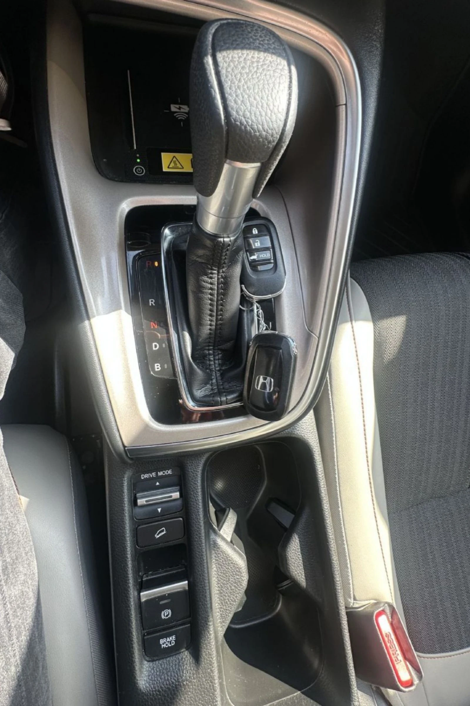 Honda Hr-v 1.5 i-MMD HYBRID ADVAN STYLE.KAMERA.LED.NAVI, снимка 11 - Автомобили и джипове - 53833249