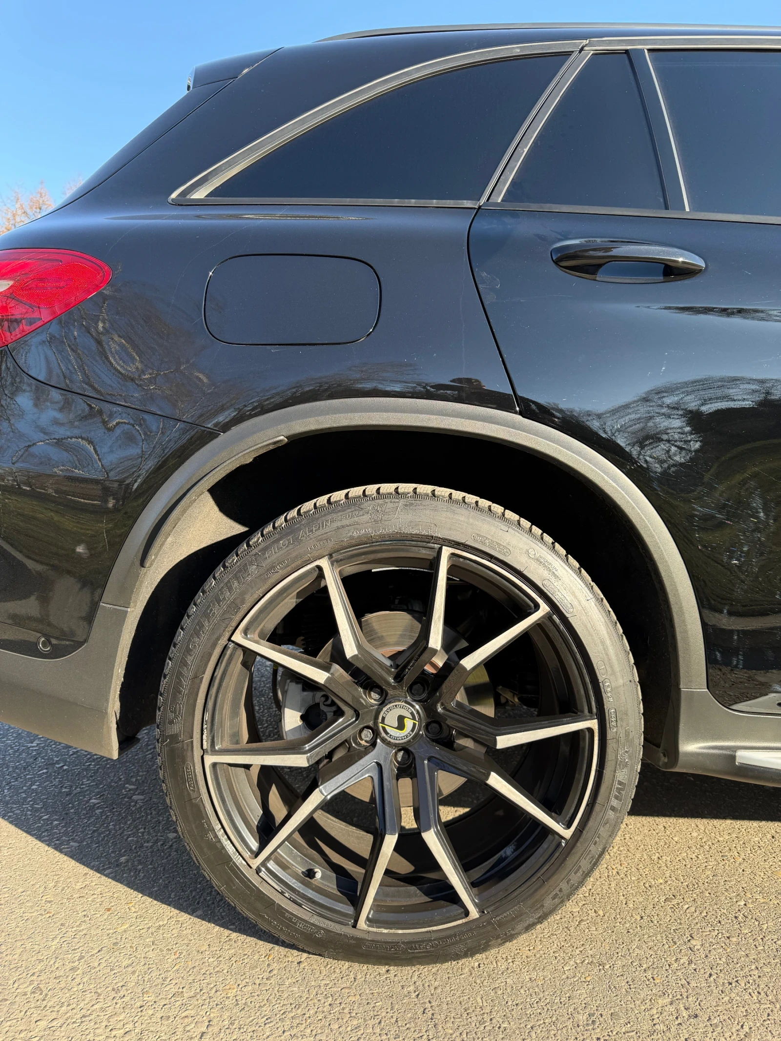 Mercedes-Benz GLC 43 AMG, снимка 4 - Автомобили и джипове - 54116291