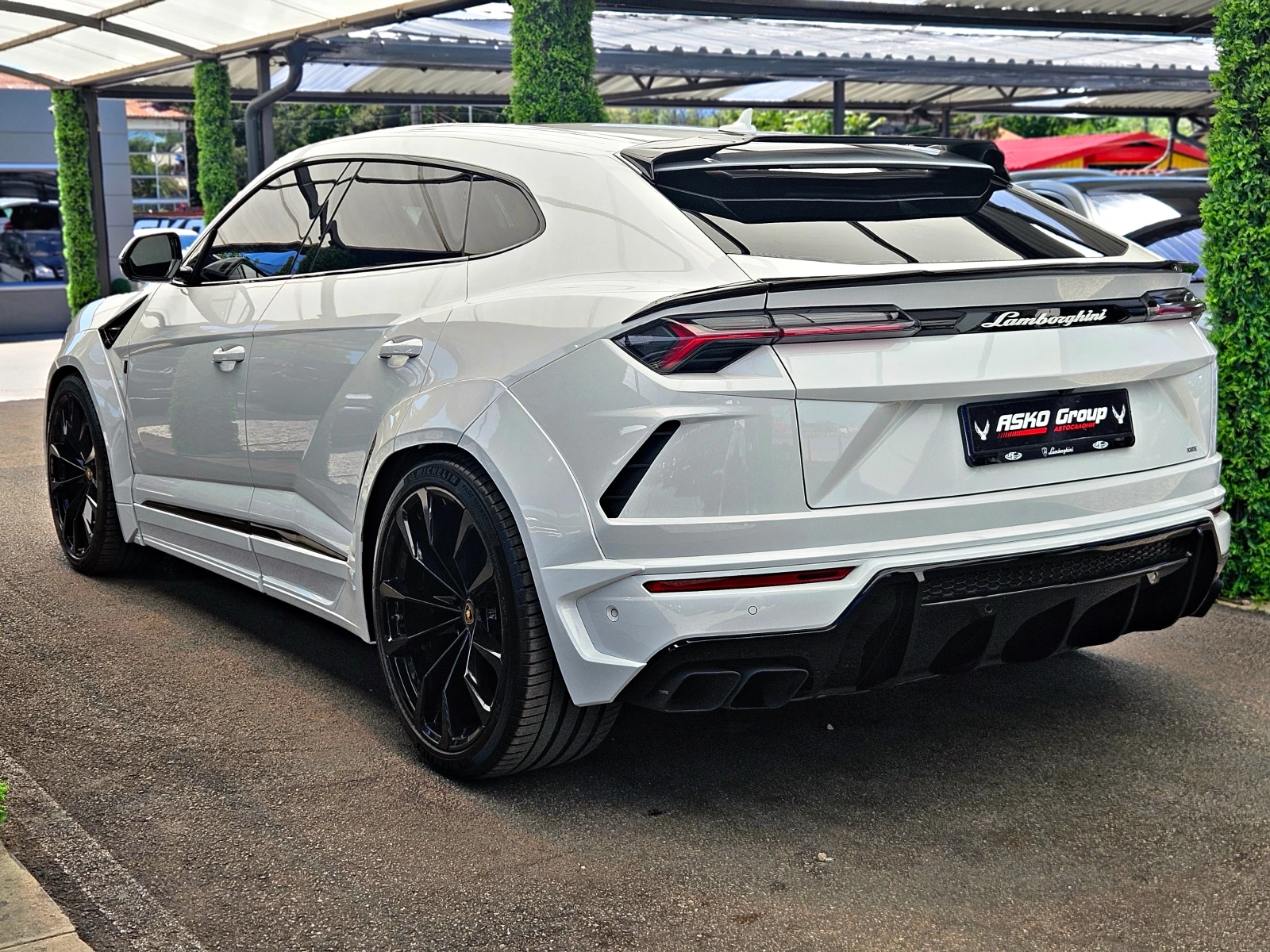 Lamborghini Urus NOVITEC/CARBONCERAMICA/TVx3/3DCAM/МАСАЖ/DISTR/LIZI, снимка 7 - Автомобили и джипове - 54713539