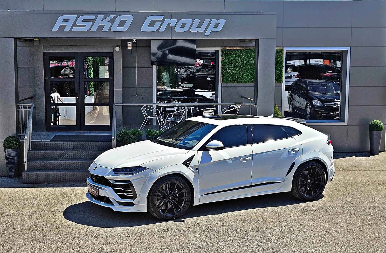 Lamborghini Urus NOVITEC/CARBONCERAMICA/TVx3/3DCAM/МАСАЖ/DISTR/LIZI, снимка 17 - Автомобили и джипове - 54713539