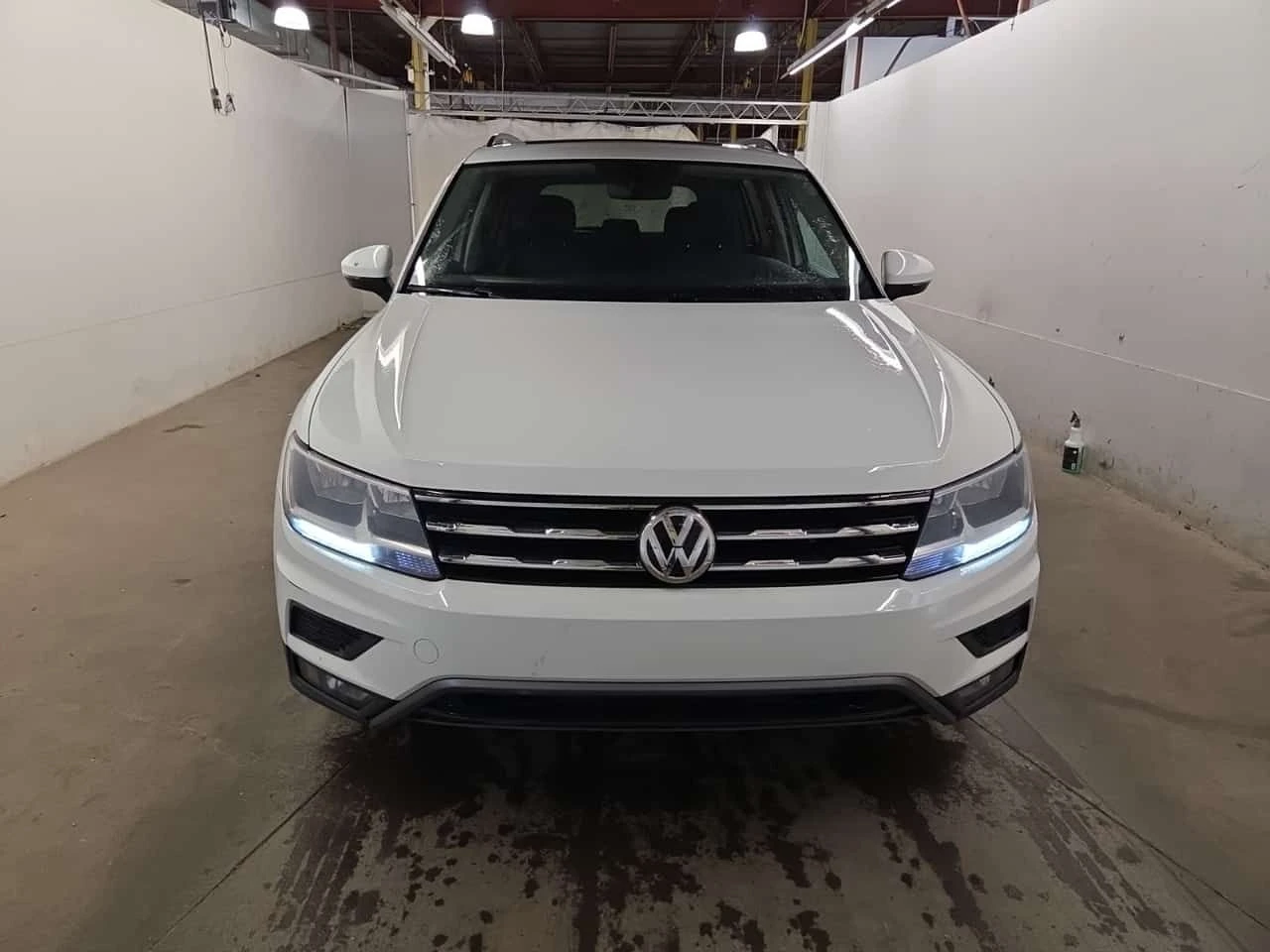 VW Tiguan * COMFORTLINE * CARFAX * ПАНОРАМА * АВТОКРЕДИТ * , снимка 6 - Автомобили и джипове - 55049972