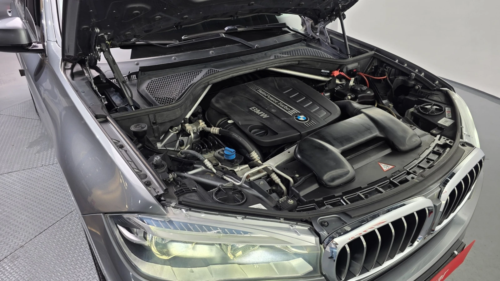 BMW X5 xDrive30d | HUD | 360  Камера | Панорама, снимка 5 - Автомобили и джипове - 55079334