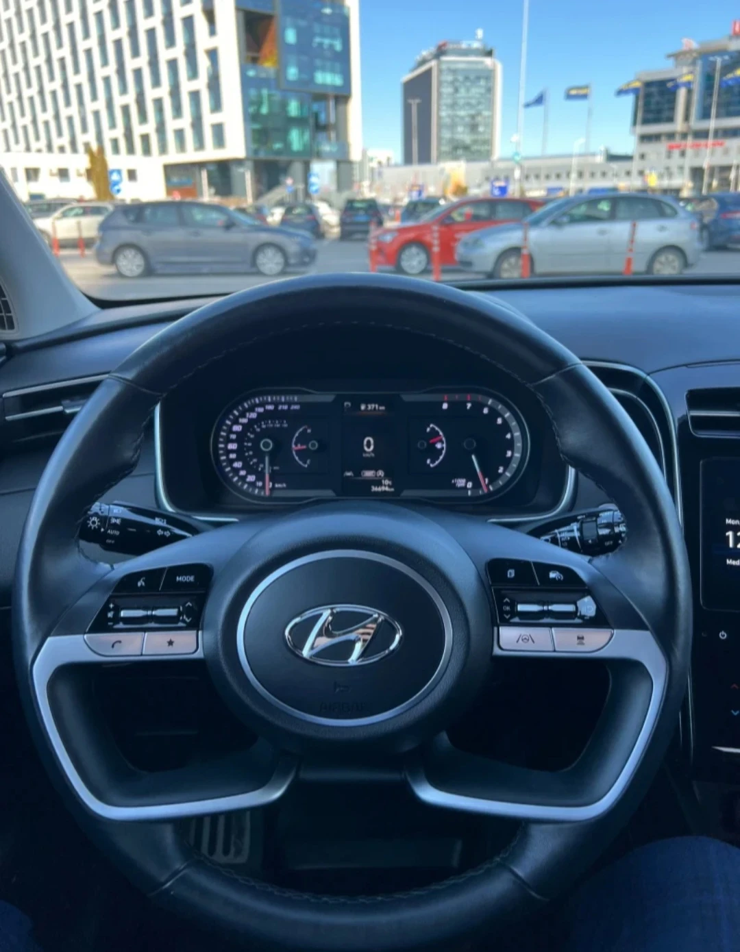 Hyundai Tucson, снимка 6 - Автомобили и джипове - 55104570