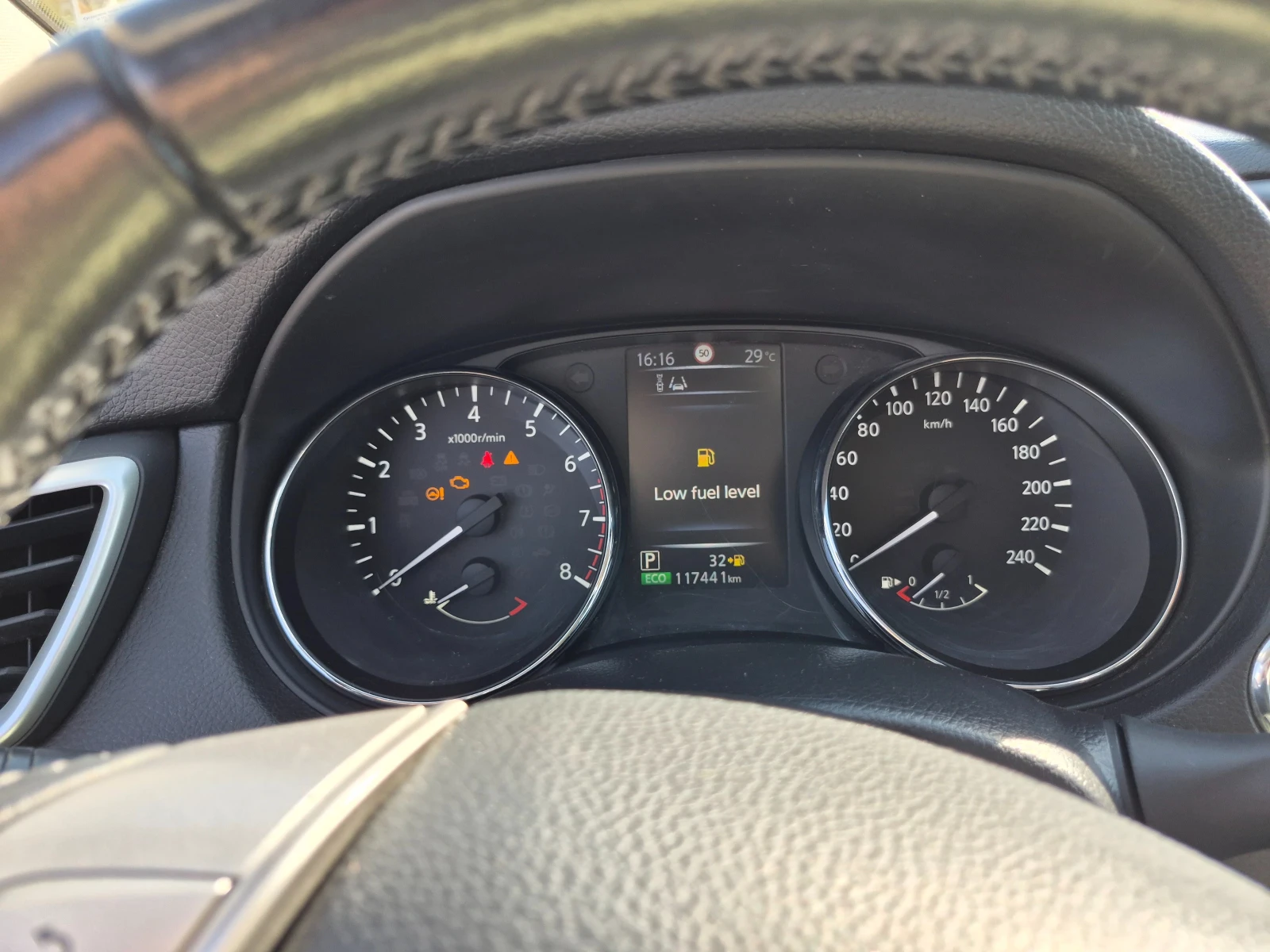 Nissan Qashqai, снимка 4 - Автомобили и джипове - 56144149