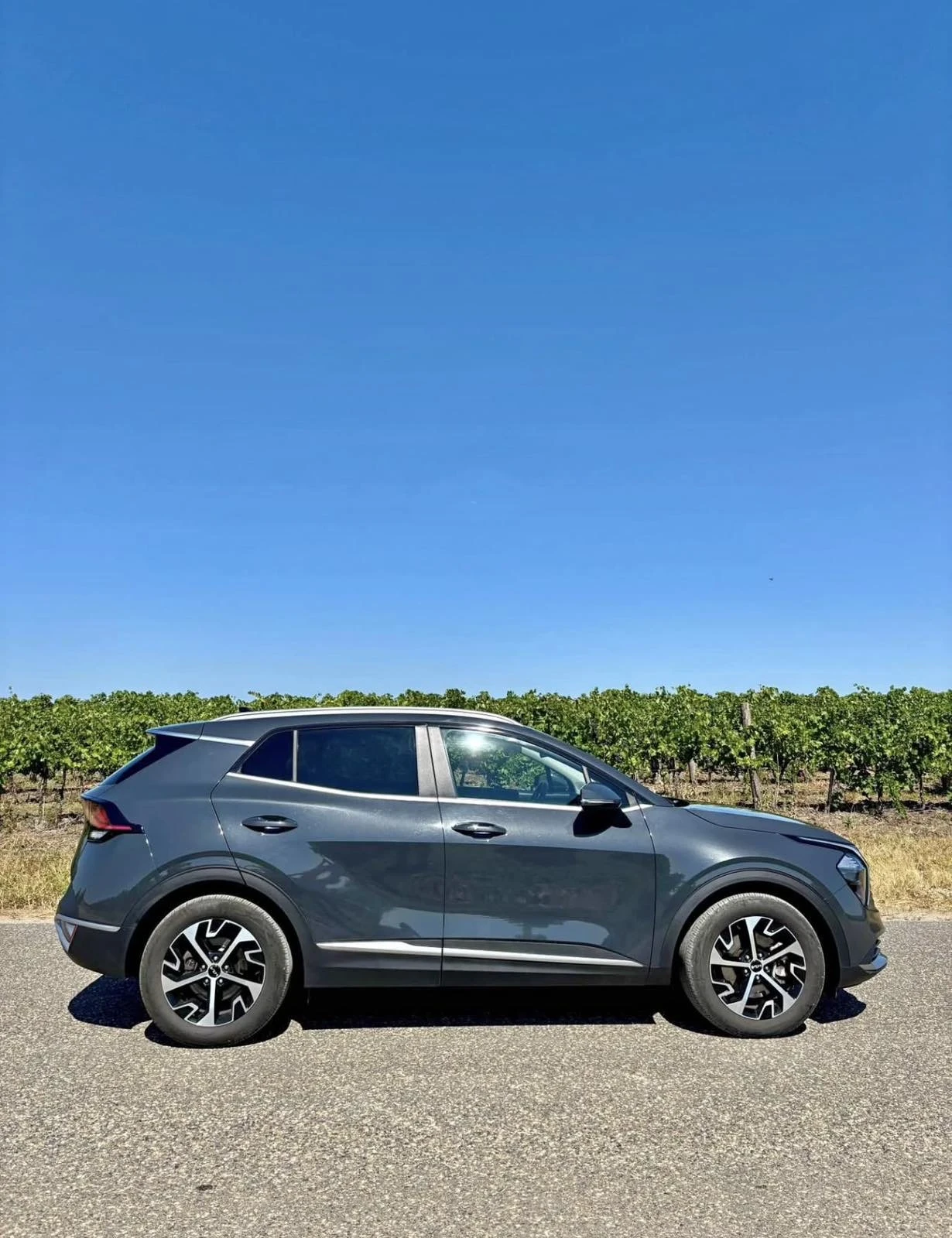 Kia Sportage 1.6T-GDI FULL HYBRID 230к.с. GOLD+ STYLE ГАРАНЦИЯ!, снимка 2 - Автомобили и джипове - 56172554