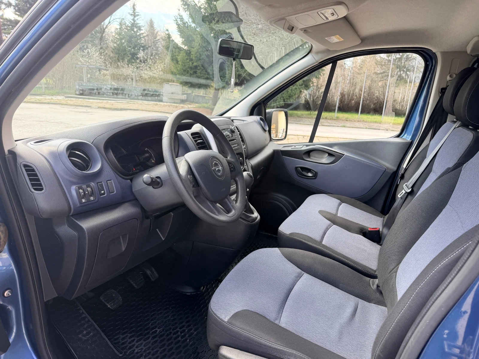 Opel Vivaro 1.6CDTI/8+ 1 места, снимка 10 - Бусове и автобуси - 54120454