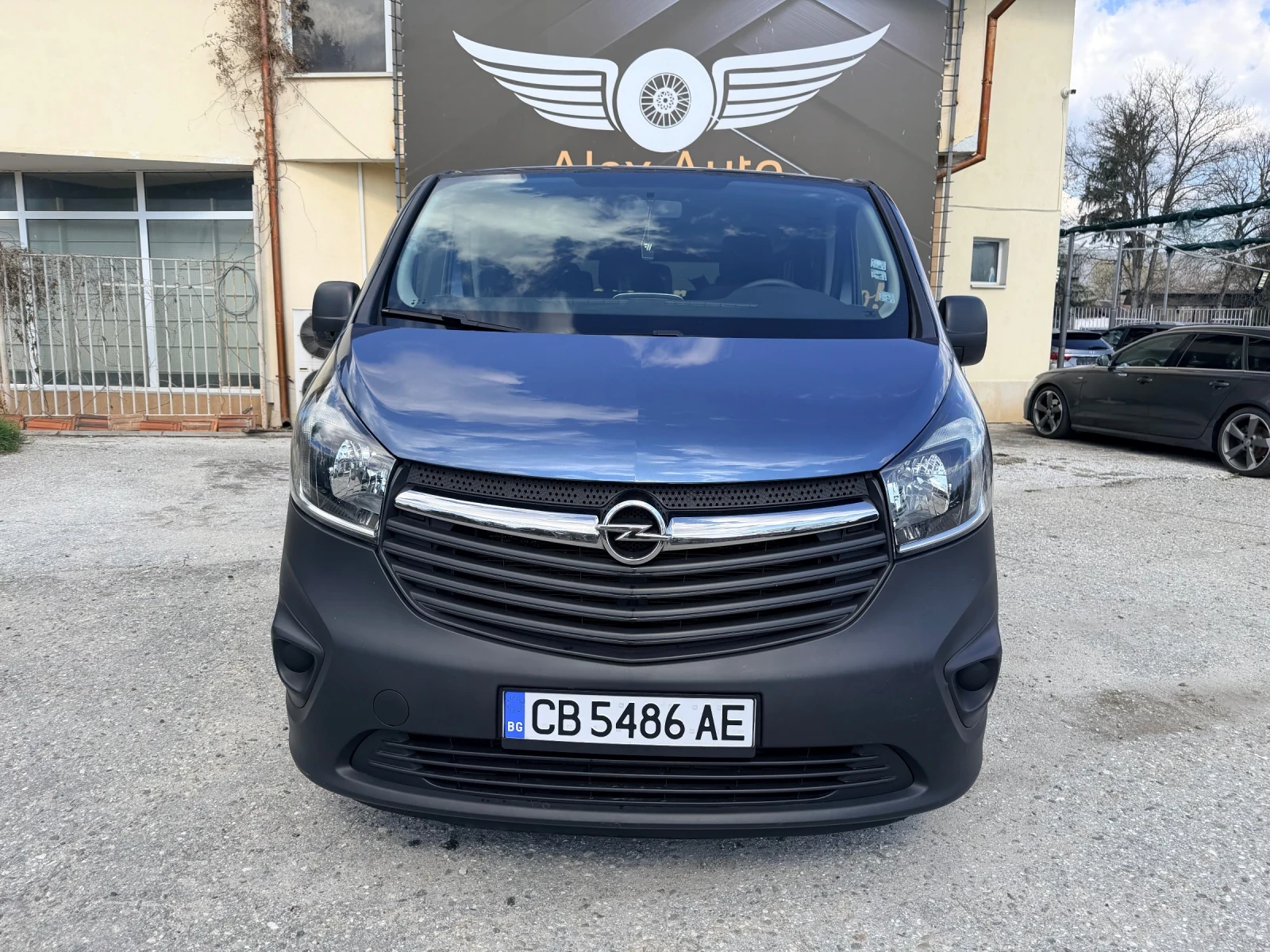 Opel Vivaro 1.6CDTI/8+ 1 места, снимка 2 - Бусове и автобуси - 54120454