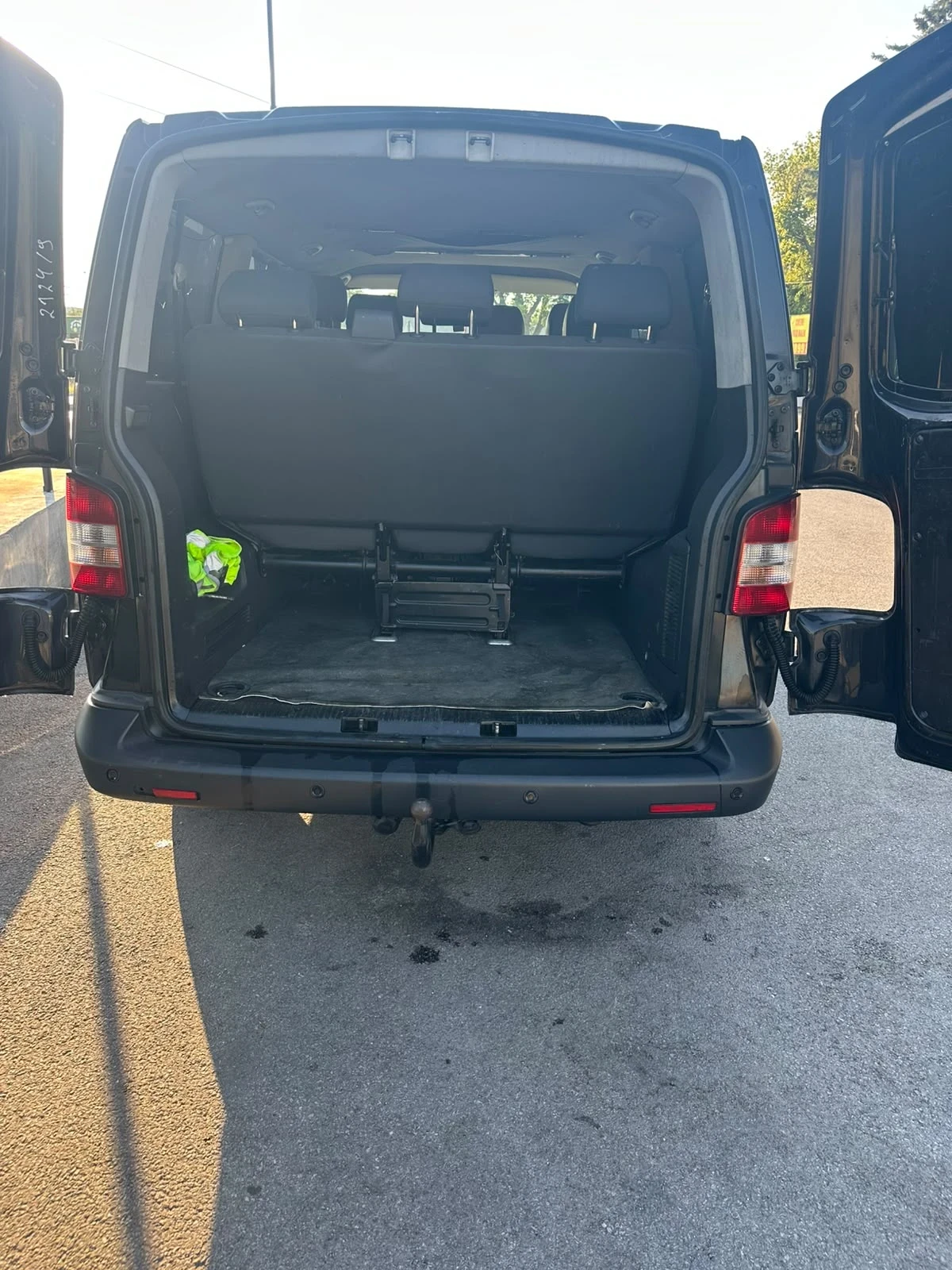 VW T5, снимка 12 - Бусове и автобуси - 55532120