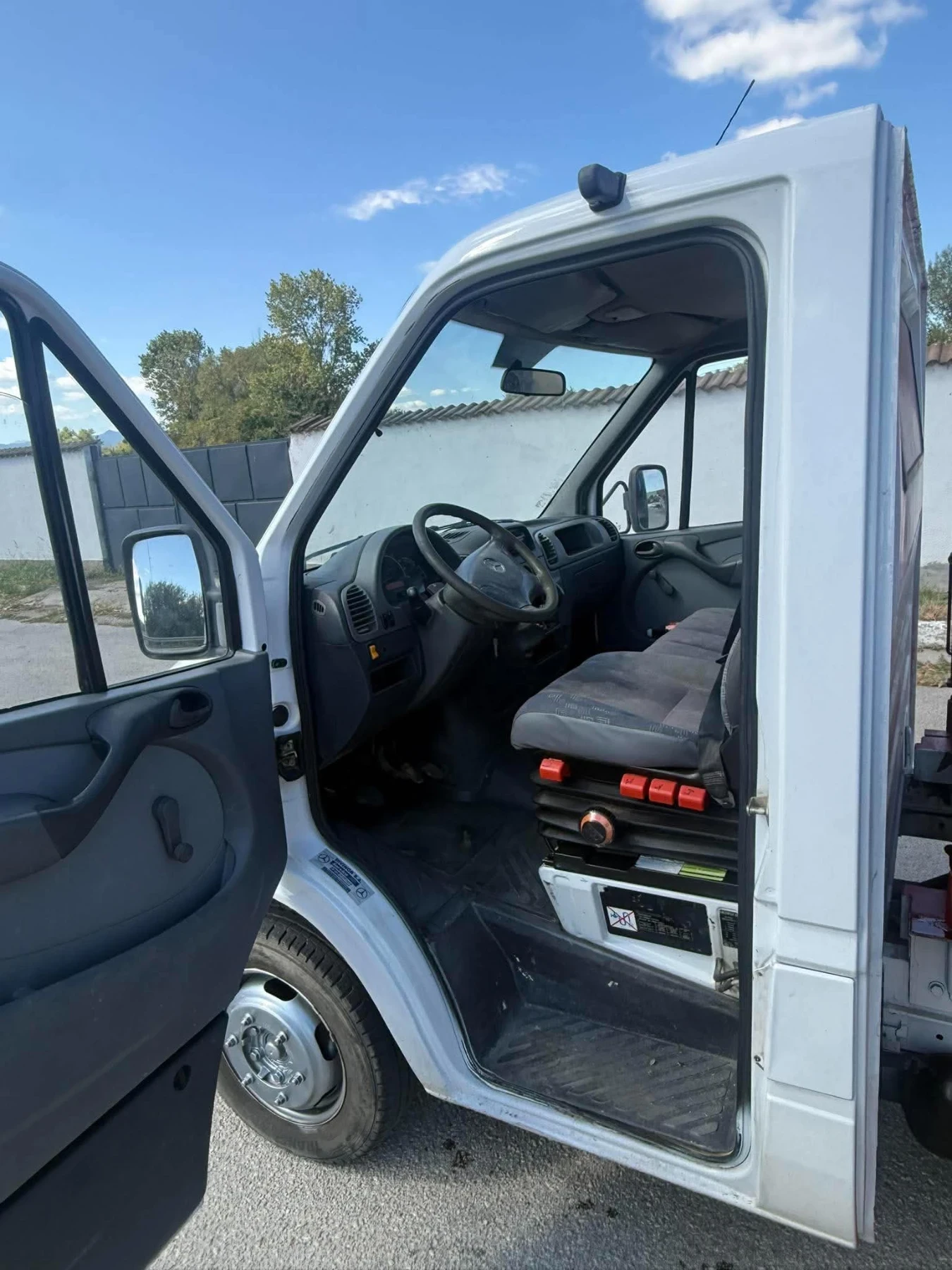Mercedes-Benz Sprinter 411 Самосвал* КРАН* Б кат, снимка 7 - Бусове и автобуси - 56067259