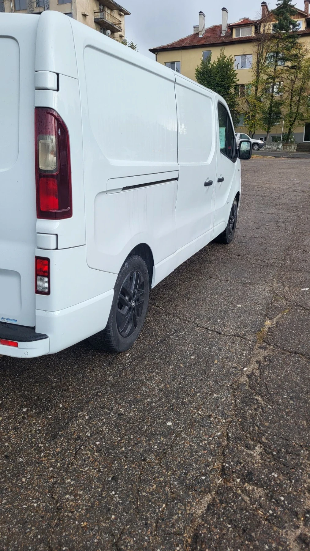Opel Vivaro, снимка 3 - Бусове и автобуси - 56548903