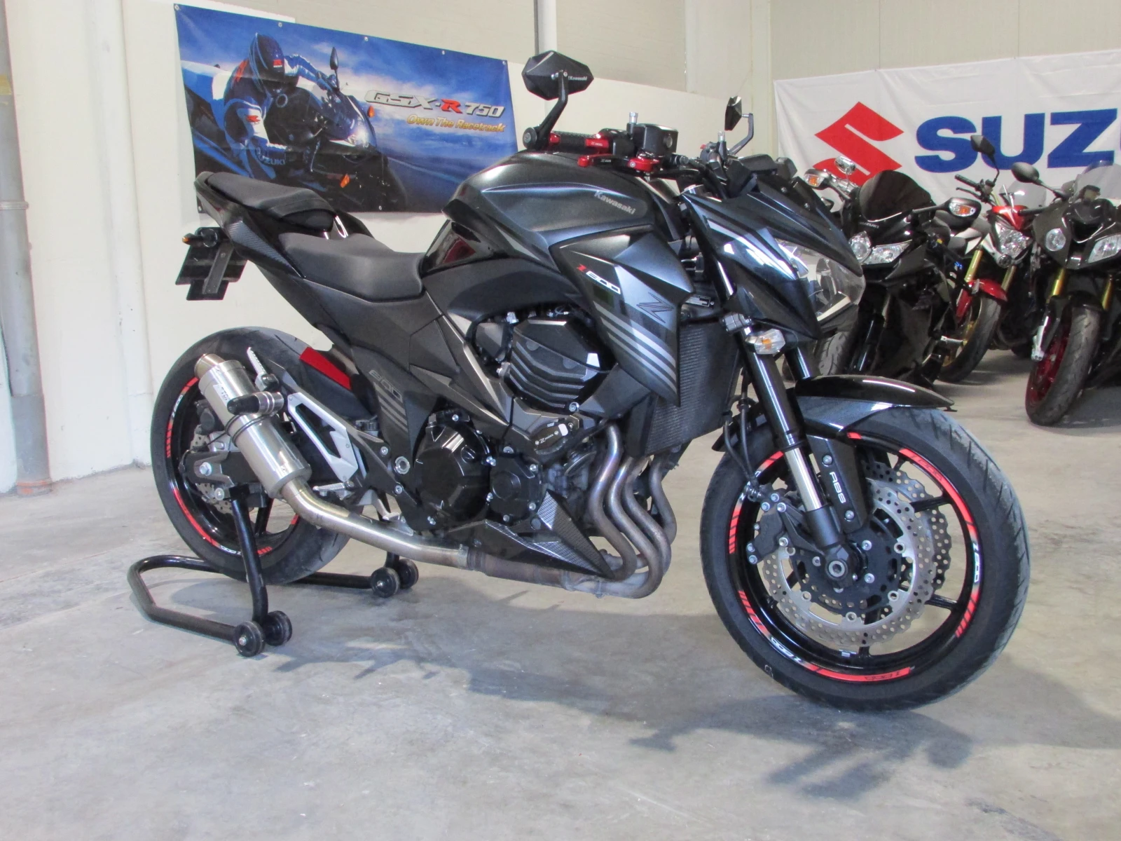 Kawasaki Z 800 35kw A2 top !