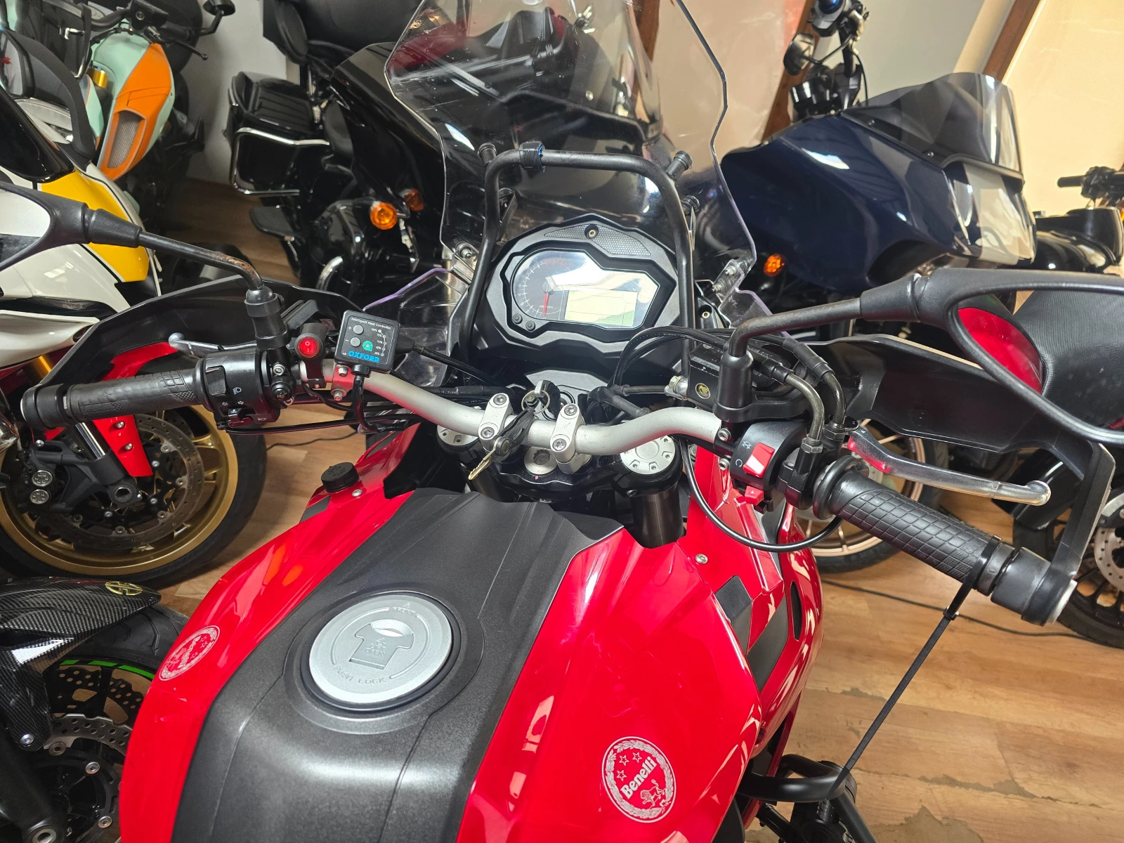 Benelli TRK 502, снимка 6 - Мотоциклети и мототехника - 55567219