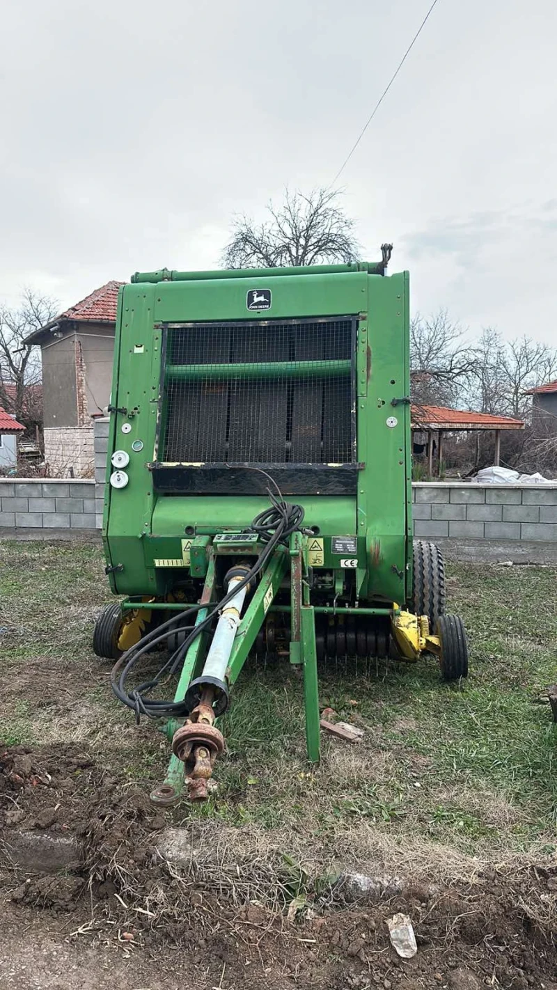 Балировачка John Deere 580, снимка 1 - Селскостопанска техника - 48954172