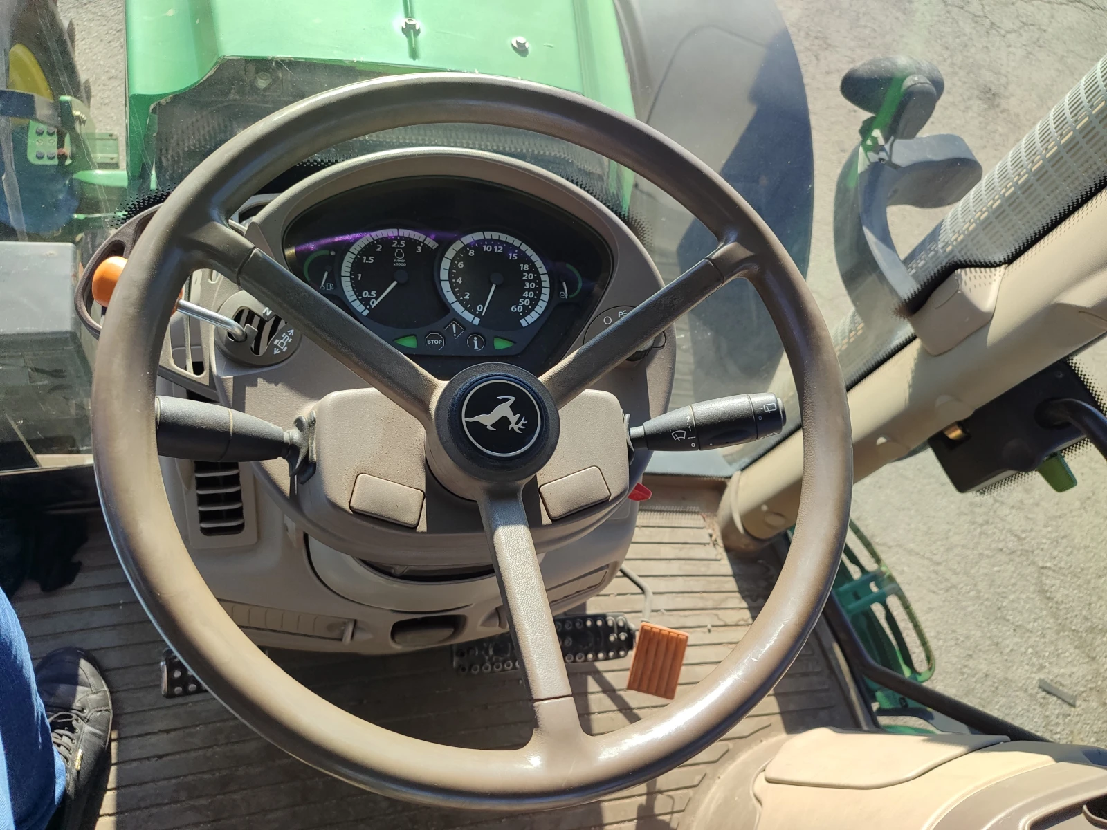 Трактор John Deere 6140R - изображение 10