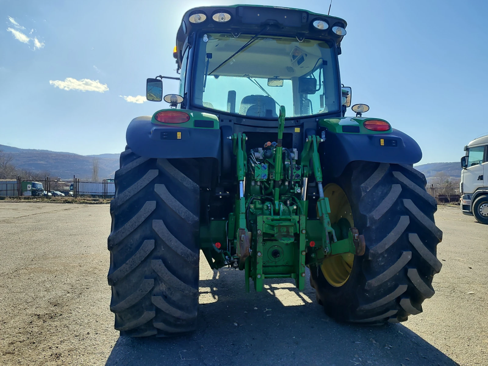 Трактор John Deere 6140R - изображение 5